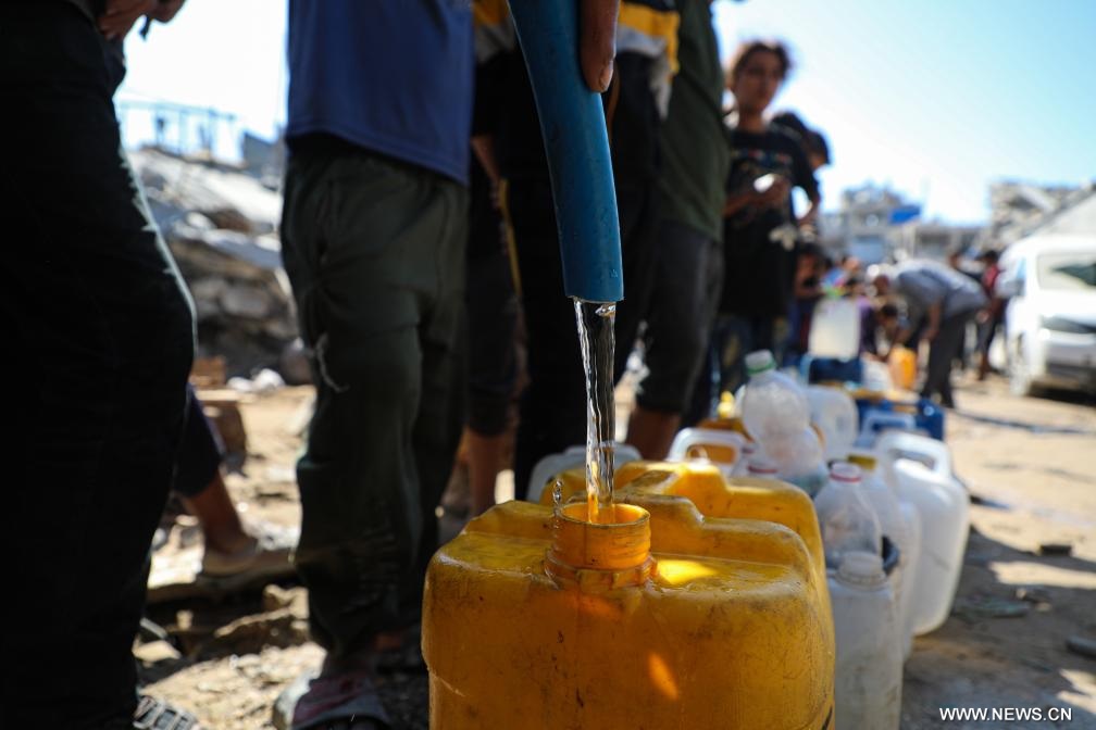 البحث عن المياه رحلة معاناة يومية في غزة