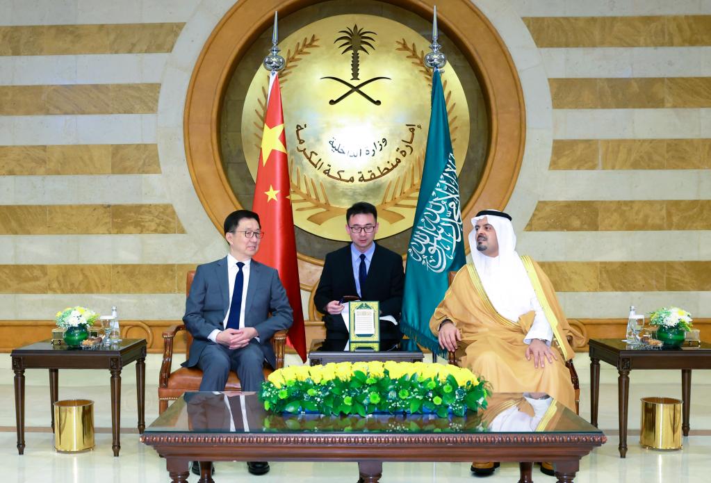 الصين والسعودية تتعهدان بالارتقاء بالعلاقات إلى مستوى جديد