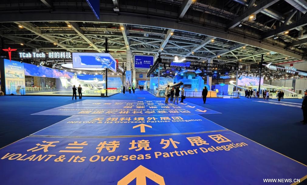 وصول معروضات للدورة الثامنة من معرض الصين الدولي للاستيراد إلى شانغهاي