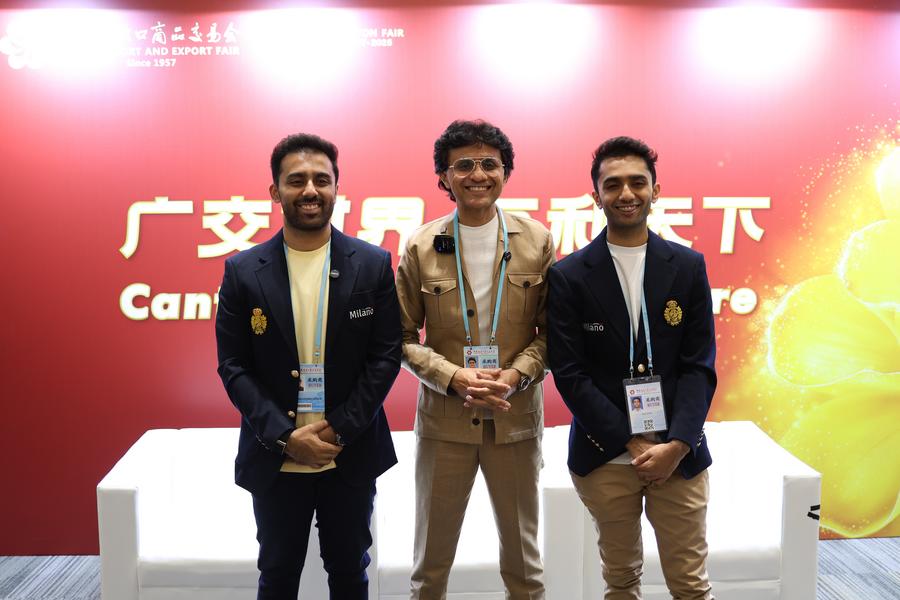 مقالة : مشترون من الإمارات يستكشفون