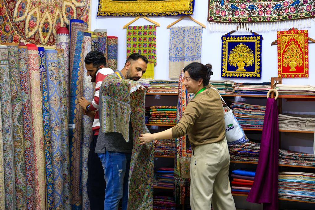 الصورة: منطقة عرض السلع الاستهلاكية في معرض الصين الدولي للاستيراد