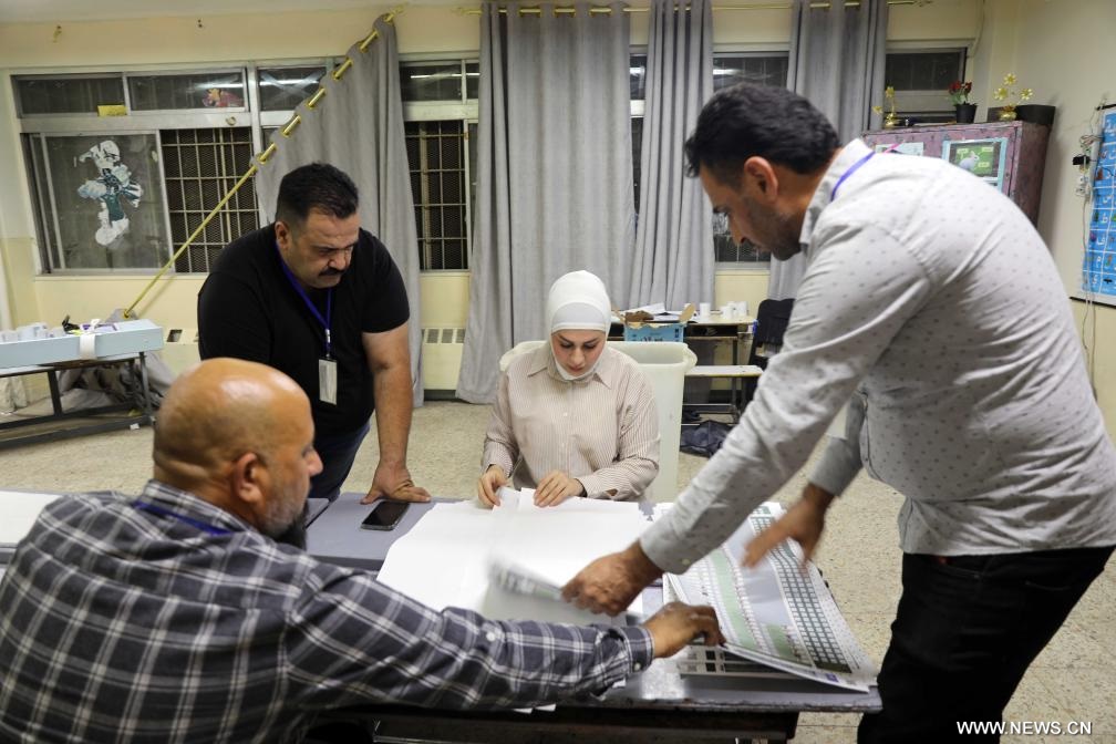 تقرير إخباري: العراقيون يتطلعون لمستقبل أفضل بعد الانتخابات البرلمانية السادسة