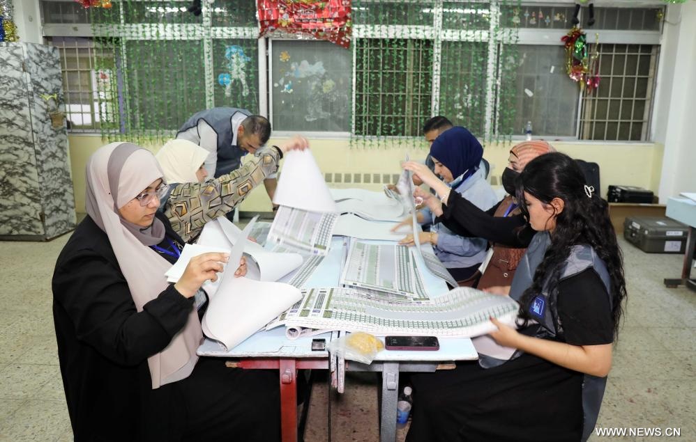 تقرير إخباري: العراقيون يتطلعون لمستقبل أفضل بعد الانتخابات البرلمانية السادسة