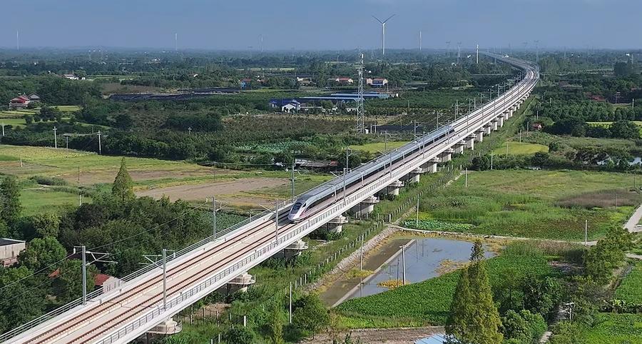 5.7 في المائة ارتفاعا في استثمارات الصين في السكك الحديدية خلال فترة يناير-أكتوبر