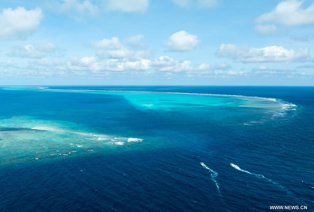 دوريات خفر السواحل الصيني حول هوانغيان داو الصينية