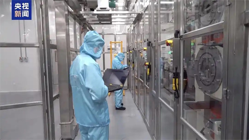 بطاريات الحالة الصلبة تمهد الطريق لمركبات كهربائية بمدى يتجاوز 1000 كيلومتر