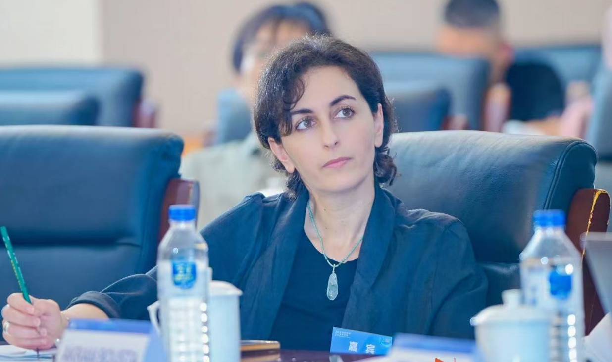 مقالة: هل أعلن الذكاء الاصطناعي موت المترجم؟