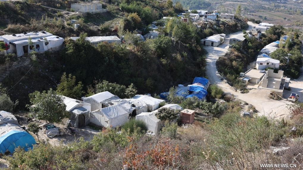 بعد عام من انتهاء الحرب في سوريا.. العائلات النازحة تعود إلى أنقاض لا بيوت