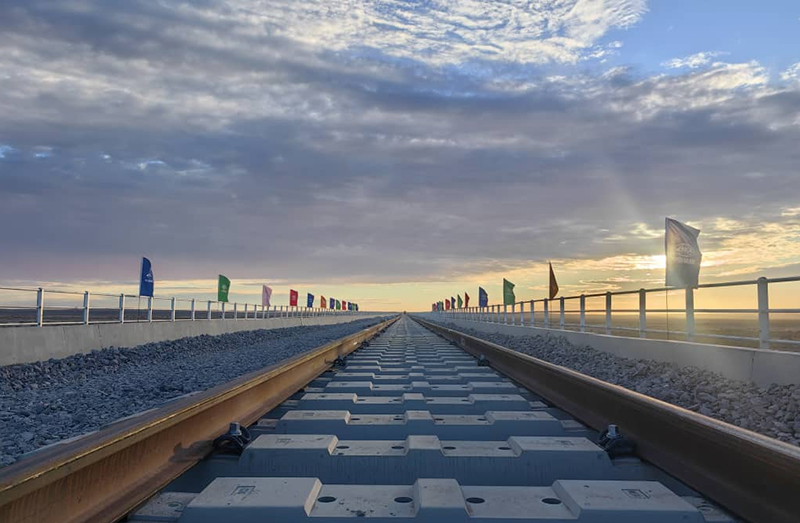 في الجزائر .. شركة صينية تنهي بنجاح بناء أطول جسر سكة حديد لنقل البضائع الثقيلة في افريقيا