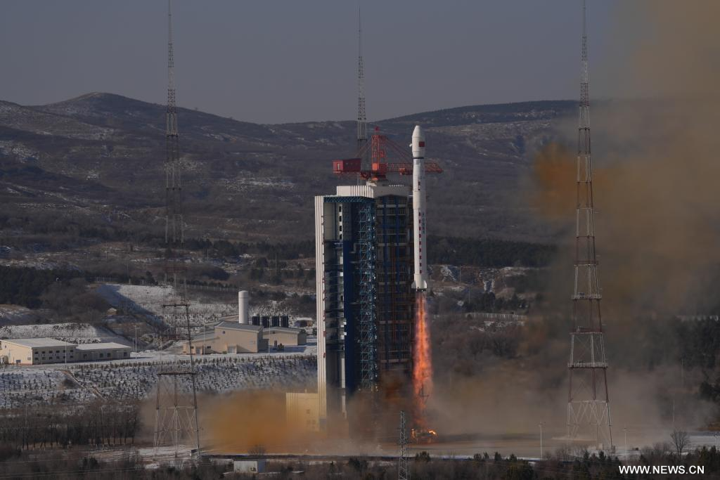 الصين تطلق قمرا اصطناعيا جديدا