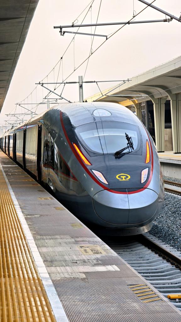 الصورة: تشغيل وشيك لخط شيآن-يانآن للسكك الحديدية فائقة السرعة في مقاطعة شنشي الصينية