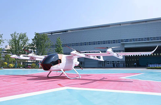 طائرة شحن بدون طيار صينية الصنع تجري أول رحلة لها في عمان