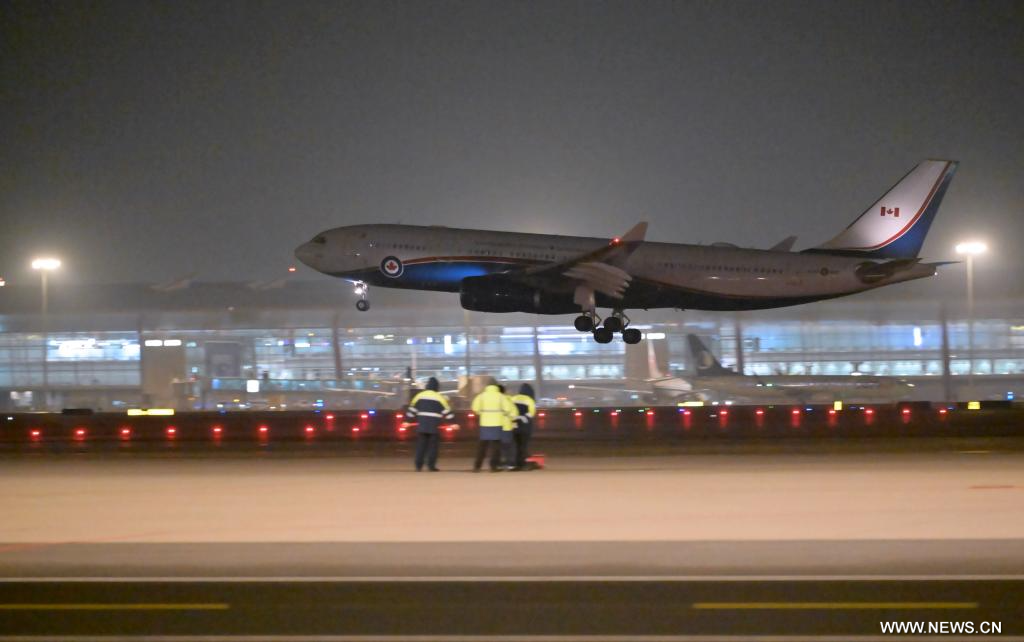 رئيس الوزراء الكندي يصل إلى بكين في زيارة رسمية