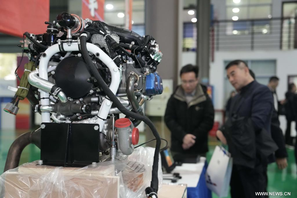 تسليم أول طائرة رياضية خفيفة مطورة بشكل مستقل في الصين