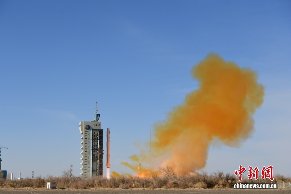 تعاون فضائي جزائري–صيني يُتوَّج بإطلاق ألكوم سات- 3A بنجاح