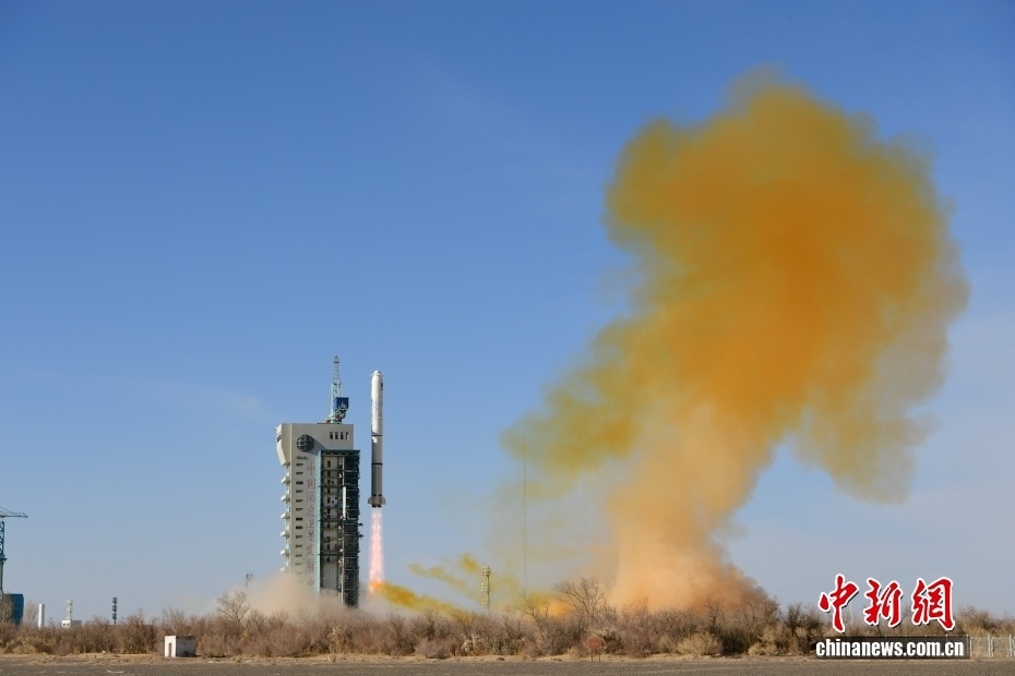 تعاون فضائي جزائري–صيني يُتوَّج بإطلاق ألكوم سات- 3A بنجاح