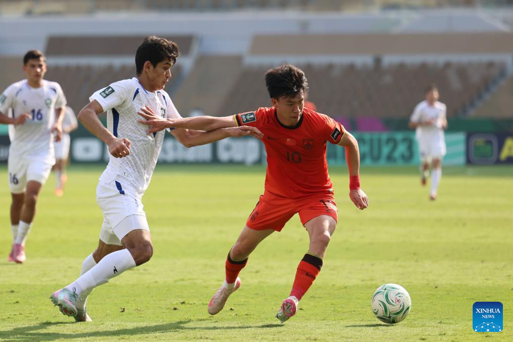 الصين تبلغ نصف نهائي كأس آسيا تحت 23 عاماً لكرة القدم لأول مرة في تاريخها