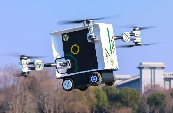 سيارة "دونغدا كونبنغ 2" الطائرة تجتاز الاختبار بقدرات مطوّرة ومرنة