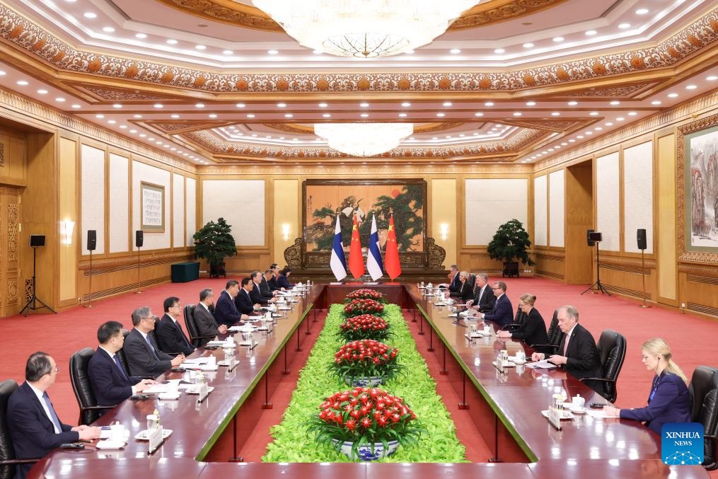 شي يرحب بالشركات الفنلندية لـ