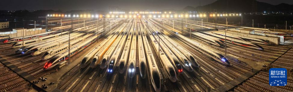 أسطول القطارات فائقة السرعة في قوانغتشو يتأهب لذروة أسفار عيد الربيع