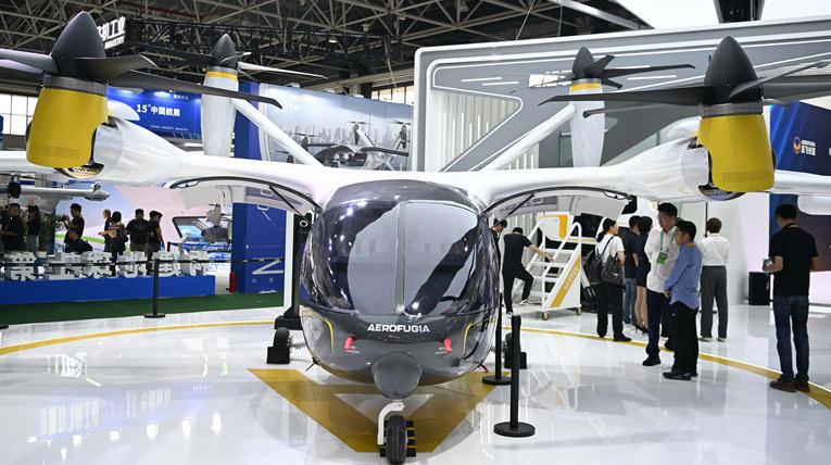 الصين تهدف إلى تأسيس نظام معايير لاقتصاد الارتفاعات المنخفضة بشكل أساسي بحلول عام 2027