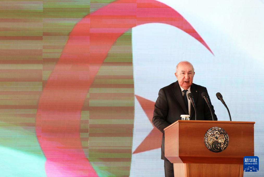 الجزائر تشغّل أول خط سكة حديد صحراوي للشحن الثقيل في أفريقيا