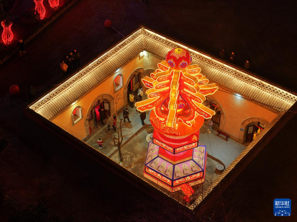 الفوانيس تُنير شانتشو استقبالا لعيد الربيع