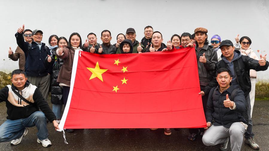 إجلاء 18 مواطنا صينيا من إيران إلى أذربيجان