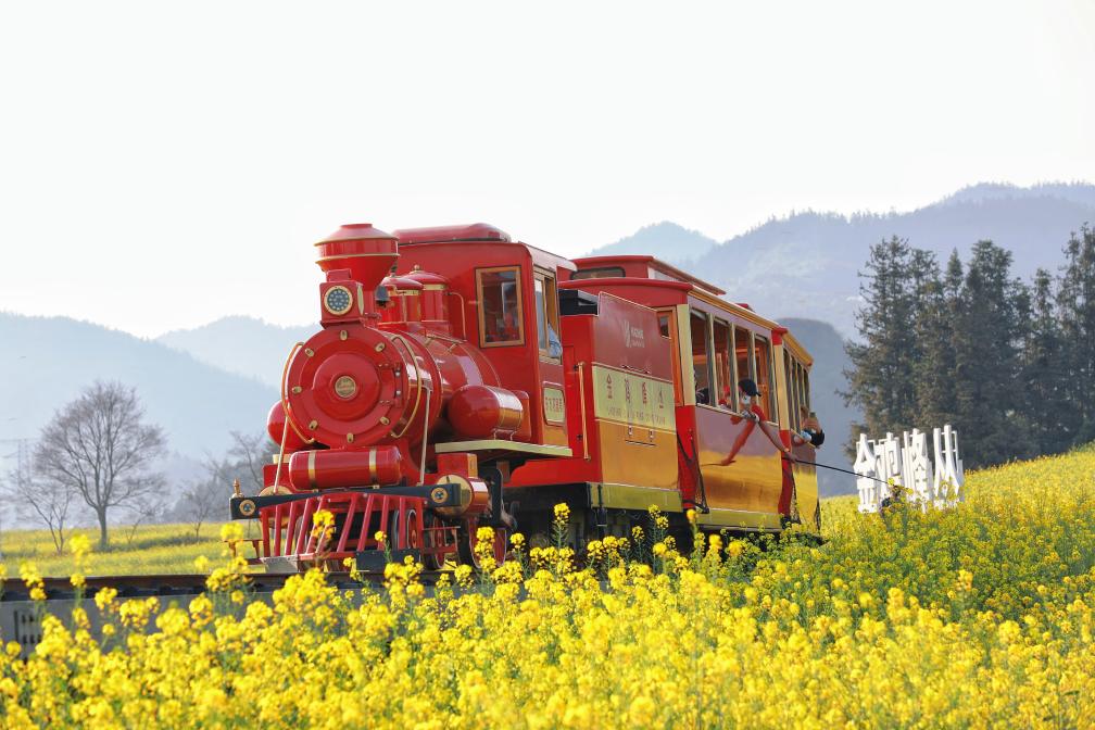 الصورة: مناظر ربيعية خلابة في مقاطعة يوننان بجنوب غربي الصين