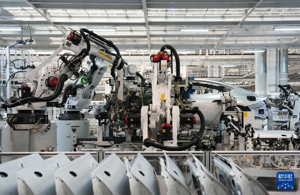 مؤسس مجموعة شياومي: سنواصل الالتزام بالابتكار على المدى الطويل