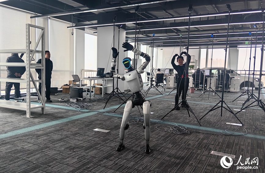 ميدان تدريب الروبوتات في تشنغتشو: تحويل 