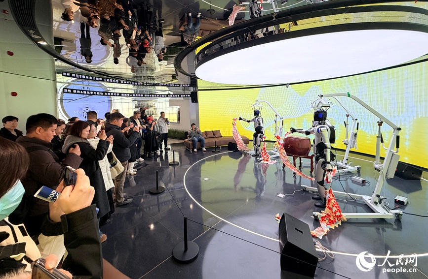 ميدان تدريب الروبوتات في تشنغتشو: تحويل 