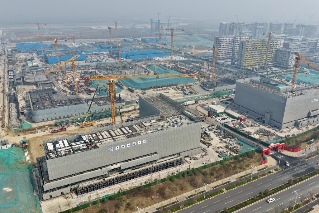 الصورة: أعمال بناء منطقة شيونغآن الجديدة بالصين