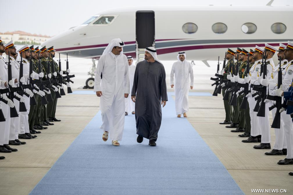 الرئيس الإماراتي وأمير قطر يبحثان تداعيات التصعيد العسكري وأمن الملاحة الدولية