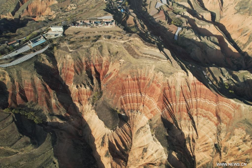 مناظر ساحرة لتضاريس دانشيا في شمال غربي الصين