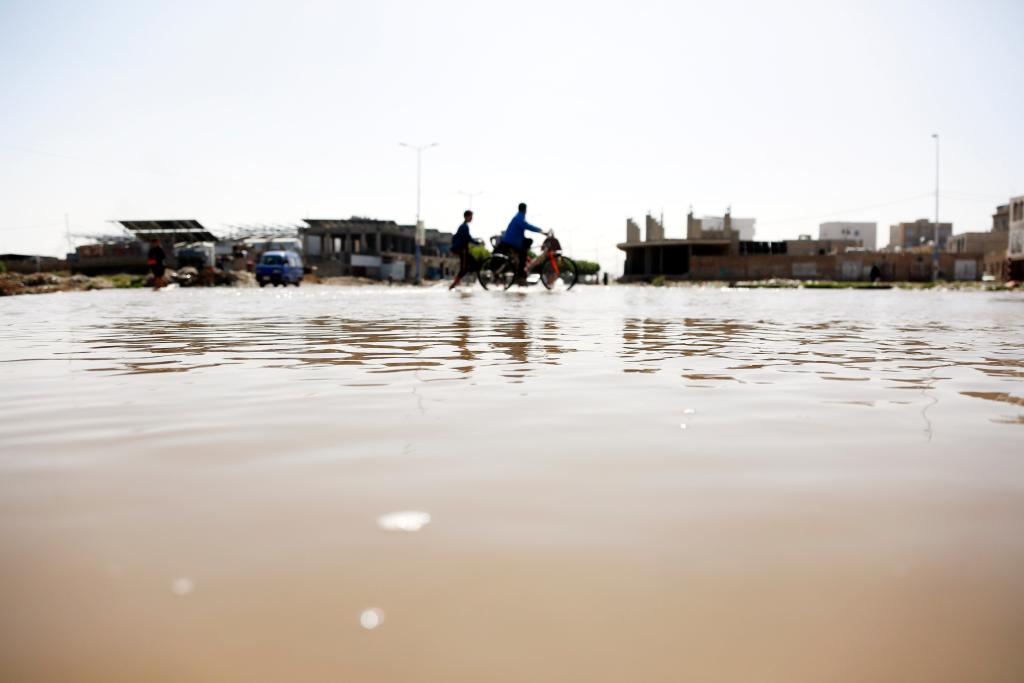 الصورة: هطول أمطار غزيرة في صنعاء