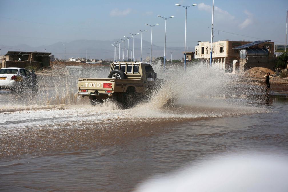 الصورة: هطول أمطار غزيرة في صنعاء