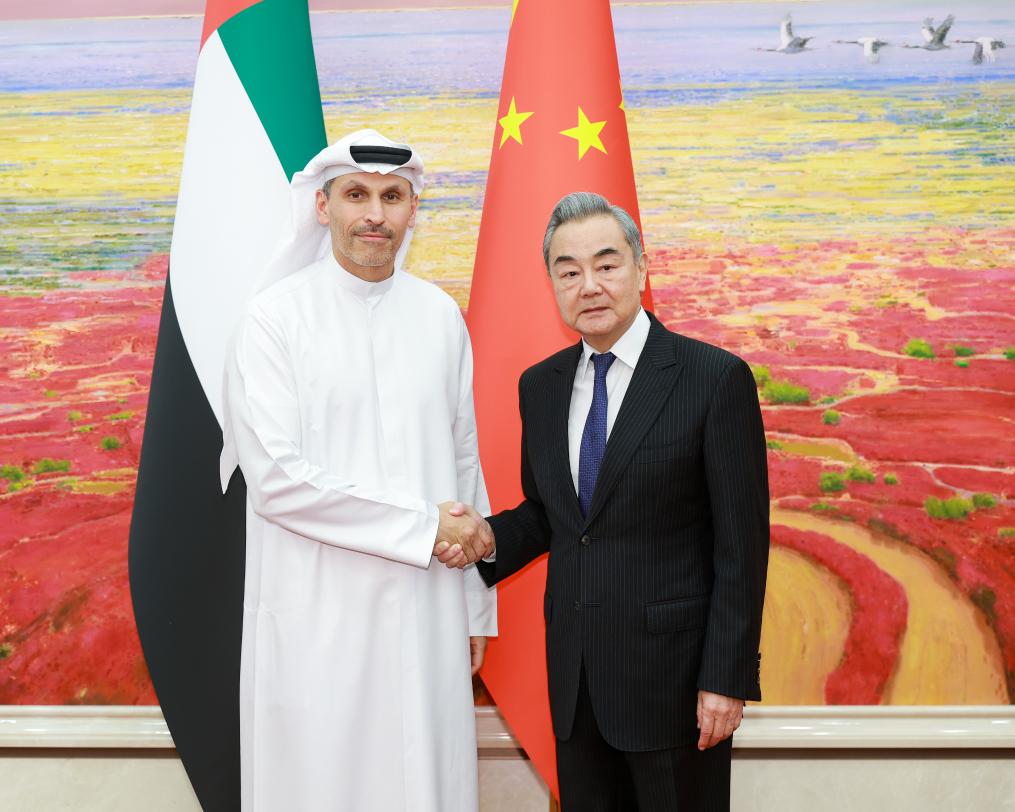 كبير الدبلوماسيين الصينيين: فرض حصار على مضيق هرمز لا يصب في المصالح المشتركة للمجتمع الدولي