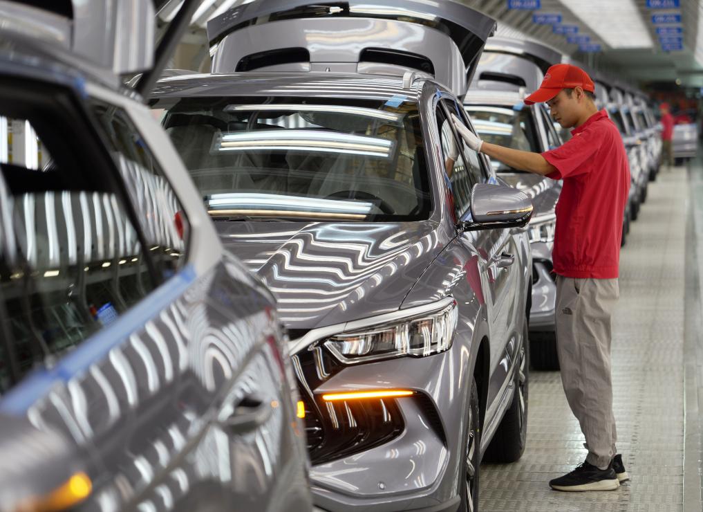 توقعات بتجاوز حصة السيارات العاملة بالطاقة جديدة في السوق الصينية 70 في المائة بحلول عام 2030