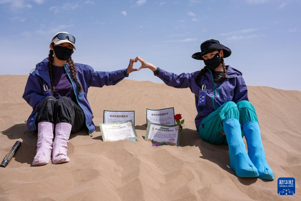 عبر الجبال والبحار.. زراعة الأشجار لحماية البيئة شمال غربي الصين