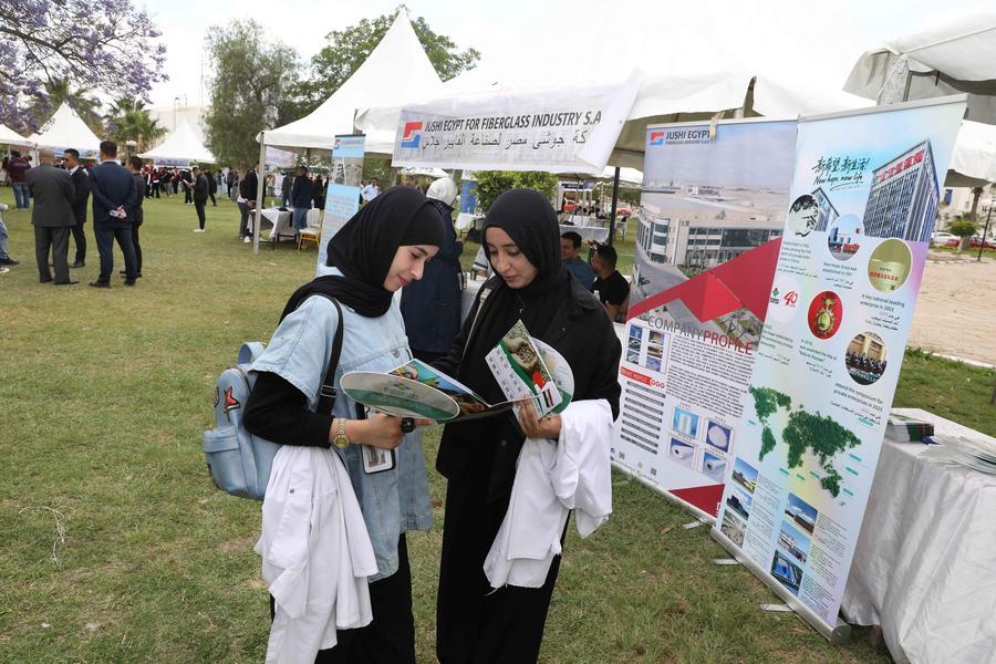 مقالة: اللغة الصينية تفتح أبواب العمل أمام طلاب مصريين في ملتقى توظيف للشركات الصينية